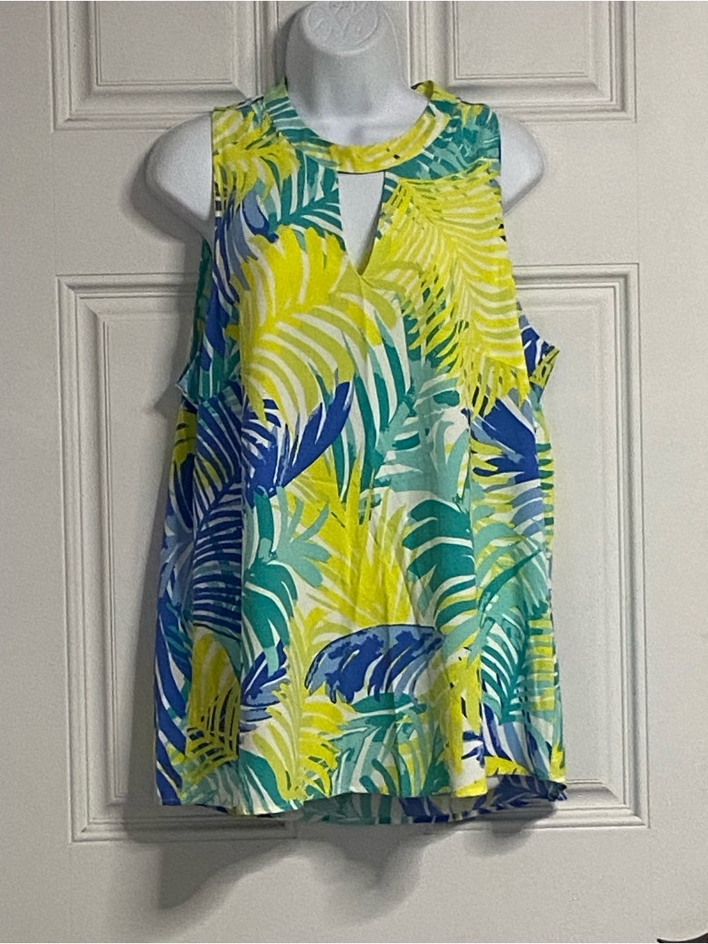 T42- MUDPIE Vibrant KEYHOLE Tropical LEAF Halter Sleeveless Top